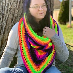Custom Color Wild Oleander Hooded Scarf, triangle scarf, hooded scarf, crochet scarf image 2