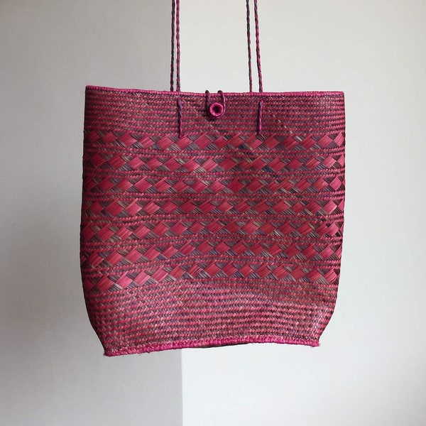 Hot Pink Sisal Tote Purse, Handwoven Basket Bag, Woven Rattan Bag, Medium Size Sisal Bag, Hippie Purse, Geometric Handbag,  Straw Tote Bag