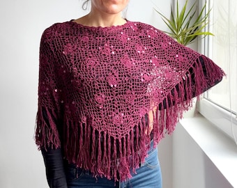 Poncho de encaje burdeos a crochet, capa con flecos y lentejuelas, top de malla boho con borlas, top corto transparente de rejilla.