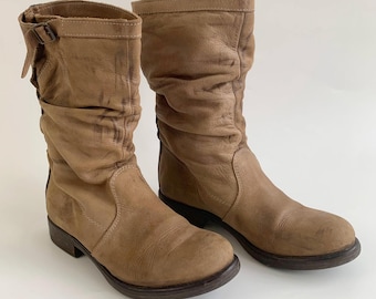 Vintage Camel Brown Boots Rozmiar 38 UK 5 US 7 1/2, 90s Y2K Low Heel Boots, Bardzo zniszczone płaskie skórzane buty, Buty Campus, Buty do połowy łydki