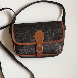 Mini bolso bandolera de piel vegana marrón, pequeño bolso de hombro de vinilo con ribete de piel auténtica, pequeño bolso de mano marrón