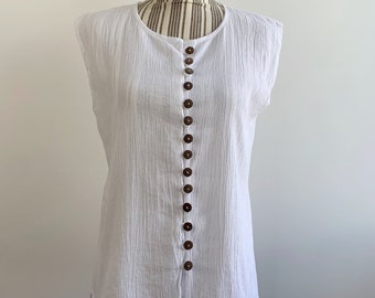 Vintage White Tank top With Buttons Size XL, Muslin Sleeveless Blouse for Women, Cotton Tank Top, Summer Gauze Top, Soft Crepe Cotton Shirt