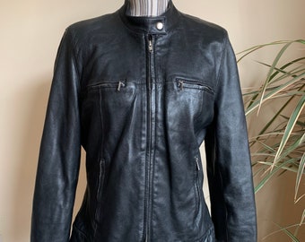 Vintage leren motorjas voor dames maat L, zwaar noodlijdende zwarte leren jas met zakken, slim fit bijgesneden bikerjack