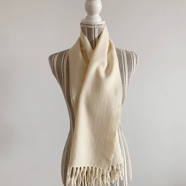 Vintage 80s Cream Beige Pure Wool Neck Scarf, Off White Fringed Warm Winter Scarf, Unisex Retro Coat Scarf, Pale Yellow Scarf, Gift for Him