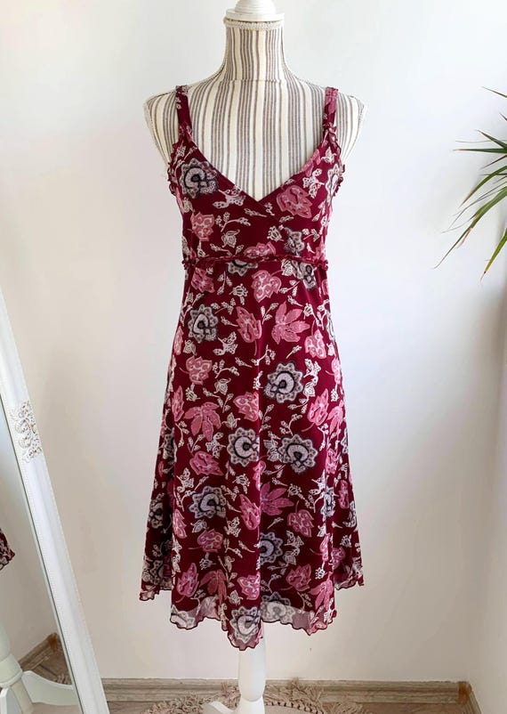 Vintage 90s Floral Grunge Dress Size S Sleeveless Romantic Summer Slip Midi Dress Burgundy Red Pink Ruffled V Neck Spaghetti Strap Sundress