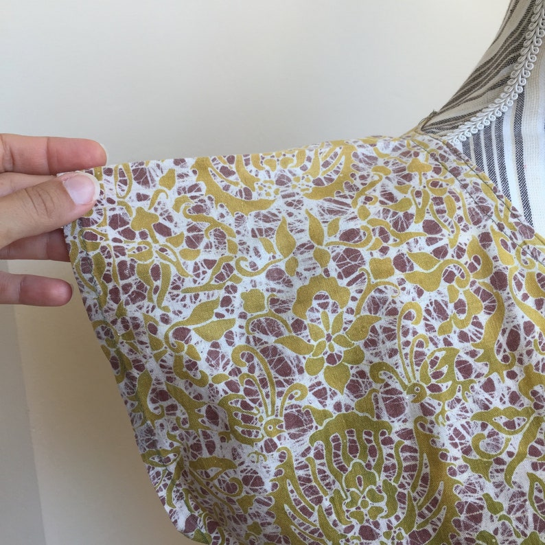 Short Sleeve Boho Chic Shirt Women/'s Olive Green Boho Top Bohemian Clothing Abstract Print Festival Blouse 70s Loose Vintage Crop Top