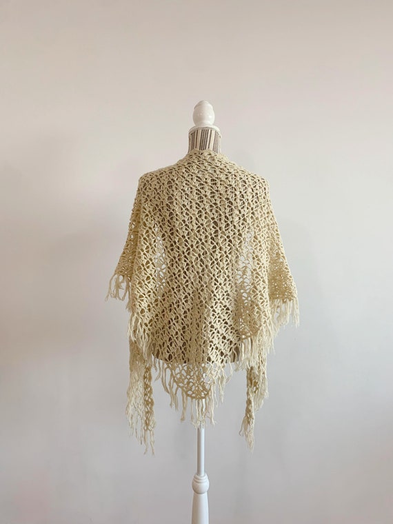 Vintage Ecru Crochet Lace Shawl, Cream Beige Triangular Shawl, Off White Boho Chic Piano Shawl, Mesh Fishnet Bohemian Wrap with Tassels