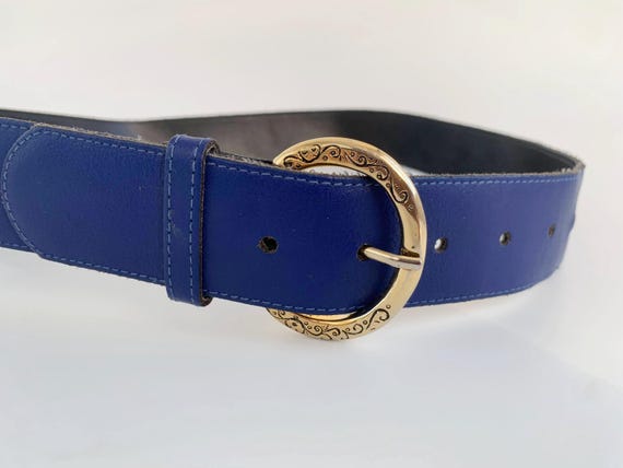 Vintage Cobalt Blue Genuine Leather Waist Belt for Women, Waist Cincher With Slim Carved Gold Buckle, 80s Hip Belt, 73 - 85 cm / 28 - 33"