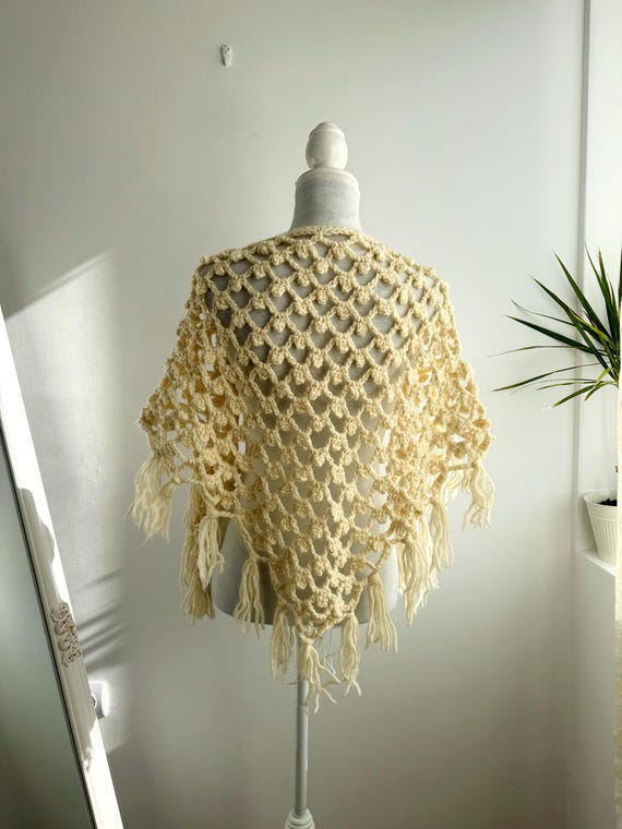Vintage Soft Wool Crochet Lace Shawl With Fringe, Cream Beige Triangle Scarf, Warm Fall Winter Grannycore Bohemian Wrap, Boho Chic Cover Up