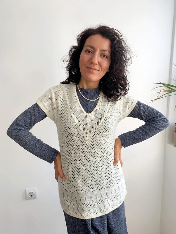 Vintage Cropped Sweater Vest for Women, 70s Pale Yellow Short Sleeve Boho Jumper, Retro V Neck Openwork Knit Pullover, Lace Knitted Top S M