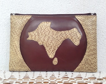Borsa a mano sottile in pelle di serpente, borsa vintage in vera pelle beige e marrone, borsa a busta in rettile anni '70