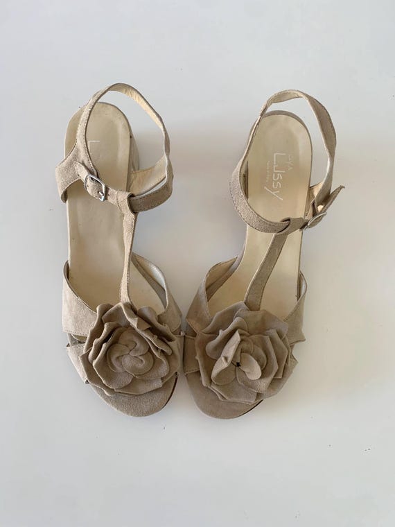 Vintage Y2K Italian Suede Block Heel Sandals Size 37, US 6.5, UK 4, Tan Beige Peep Toe T-strap Heels with Rose Detail, Elegant Summer Shoes