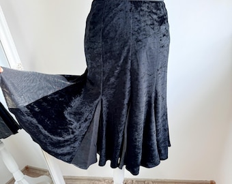 Vintage 90s Black Crushed Velvet Fishtail Skirt Size S, Flared Hem Mermaid Skirt, High Waisted, Elegant Retro Midi Skirt, Dancewear Outfit