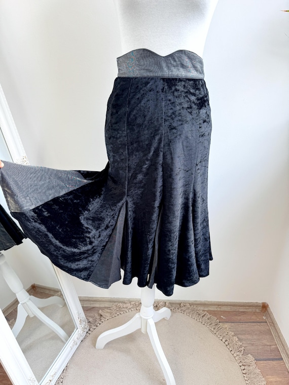 Vintage 90s Black Crushed Velvet Fishtail Skirt Size S, Flared Hem Mermaid Skirt, High Waisted, Elegant Retro Midi Skirt, Dancewear Outfit