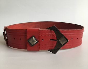 Red Leather Waist Cincher Belt for Women, Vintage 80s Wide Leather Belt with Brass Buckle, Statement Dress Belt, Tooled Leather Cinch Belt