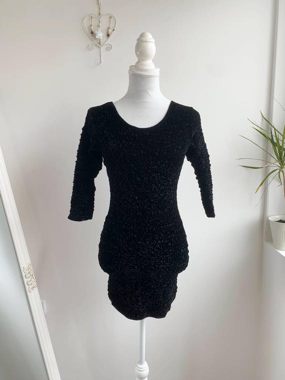 Vintage Black Crinkle Velvet Dress, Isabel Martin Paris Mini Dress, 80s Stretchy Open Back Dress, One Size Scoop Neck Backless Party Dress
