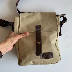 Sac à bandoulière en toile marron beige des années 90, sac à main léger unisexe à bandoulière, sac à main polyvalent à fermeture éclair, sac messager de voyage, sac Safari