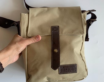 Vintage 90-tals beige brun kanvas axelväska, lätt unisex axelväska, mångsidig handväska med dragkedja, reseväska, safariväska