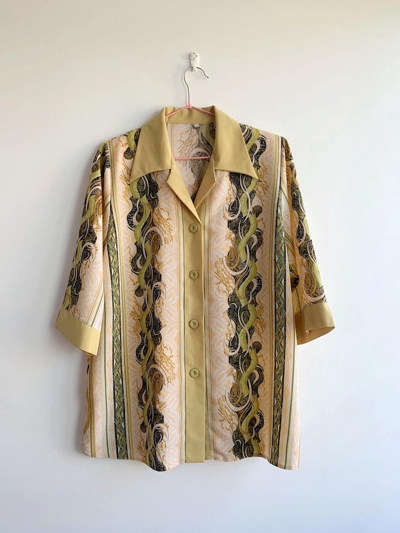 Vintage 90s does 70s Psychedelic Print Collared Shirt for Women Size M, Retro Oversized Abstract Blouse, Camel Green Geometric Button Up Top