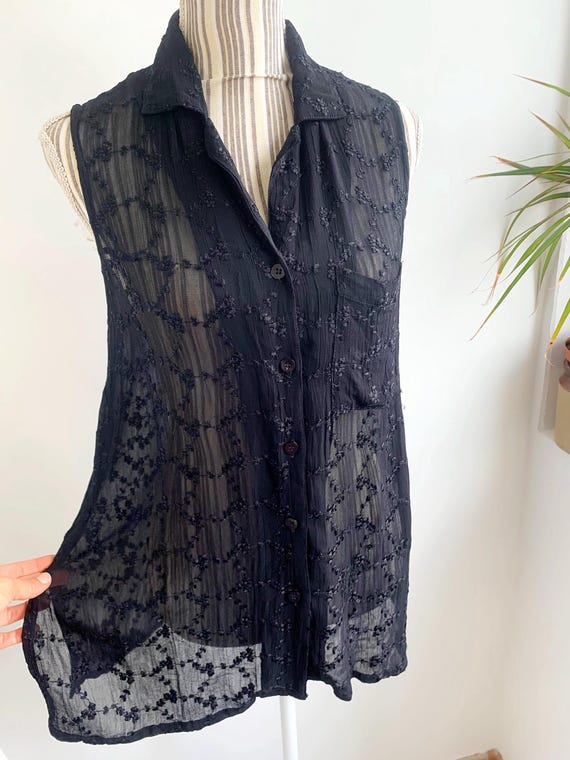 Vintage Black Lace Top Size S Sleeveless Collared Sheer Button Up Shirt Mesh Embroidery Blouse See Through Long Summer Shirt Romantic Goth