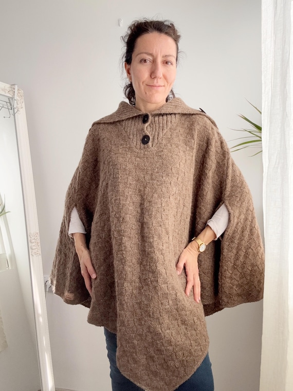 Vintage 100% Faroese Wool Poncho Top Sirri Faroe Islands Knitted Sweater Cape, Camel Brown Knit Ruana Warm Blanket Wrap Shawl Pullover Cloak