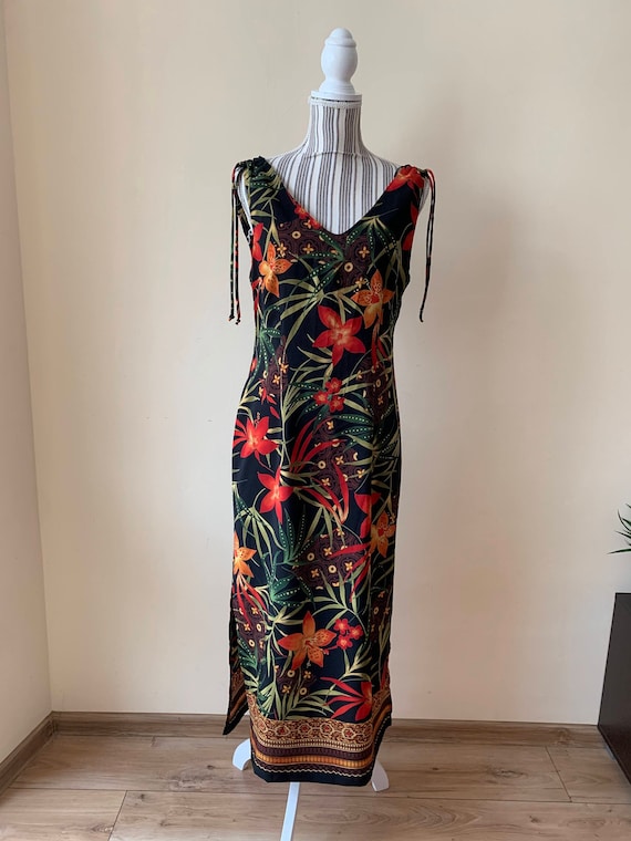 Vintage 90s Tropical Floral Maxi Dress Size M, Long Hawaiian Sun, Sleeveless Ankle Length Dress With Red Orange Flowers and Green Leaves