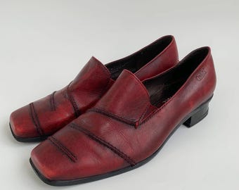 Vintage 90s Caprice Burgundy Red Leather Loafers Size UK 5 1/2, EUR 39/ US 8, Y2K Square Toe Block Heel Slip On Shoes, Low Heel Moccasins