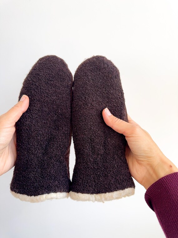 Vintage Brown Suede Mittens for Women, Shearling Lined Winter Gloves, Cozy Sherpa Lining Retro Women's Ski Mitts, Rustic Boho Accessories