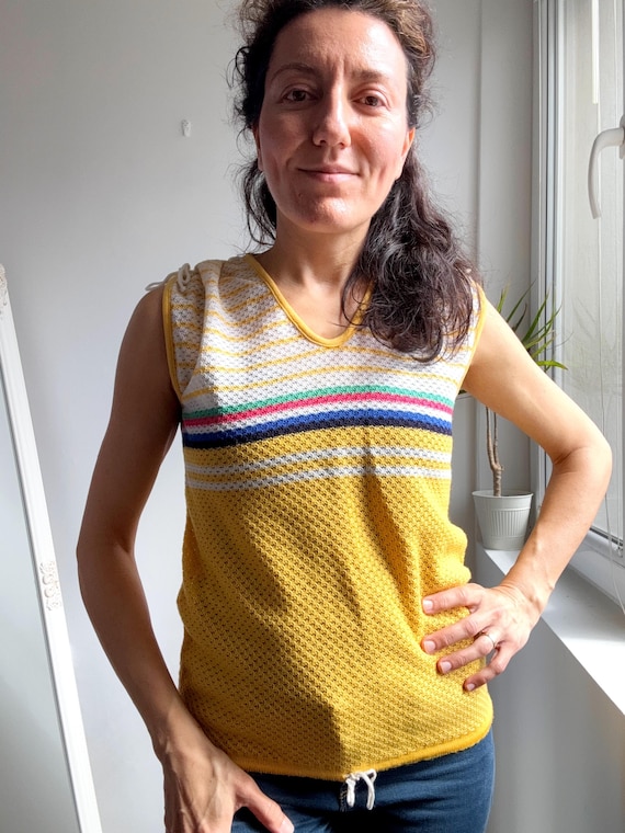 Vintage 70s Yellow Knit Tank Top, Striped Vest Top Women, Retro Rainbow Stripe Pullover Vest, 1970s Summer Boho Knitted Sleeveless Sweater