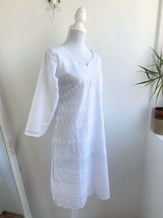 Y2K White Boho Kaftan Dress S M, Vintage Eyelet Lace Tunic, 90s Free Spirit Embroidered Caftan, Cotton Beach Cover-Up, Wellness Ritual Dress