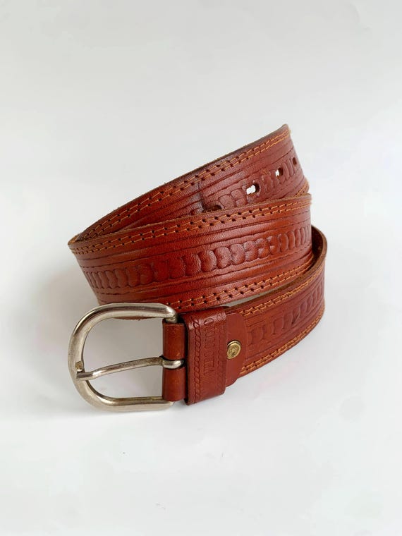 Vintage 70s Tooled Leather Belt for Women 88 - 96 cm 31 - 37", Boho Chic Waist Cincher with Silver Buckle, Camel Brown Distressed Jeans Belt