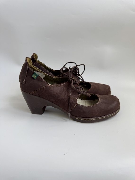Vintage Brown Leather Lace Up Mary Janes Embossed Floral Oxford Pumps Whimsigoth Cottagecore Comfort Heeled Shoes El Natiuralista Size EU 38