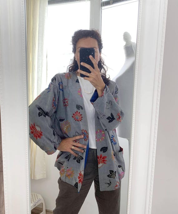 Vintage Floral Kimono Jacket, Silver Grey Boho Pyjama Cardigan, Unique Festival Hippie Top, Open Front Graphic Blazer, Asian Inspired Coat