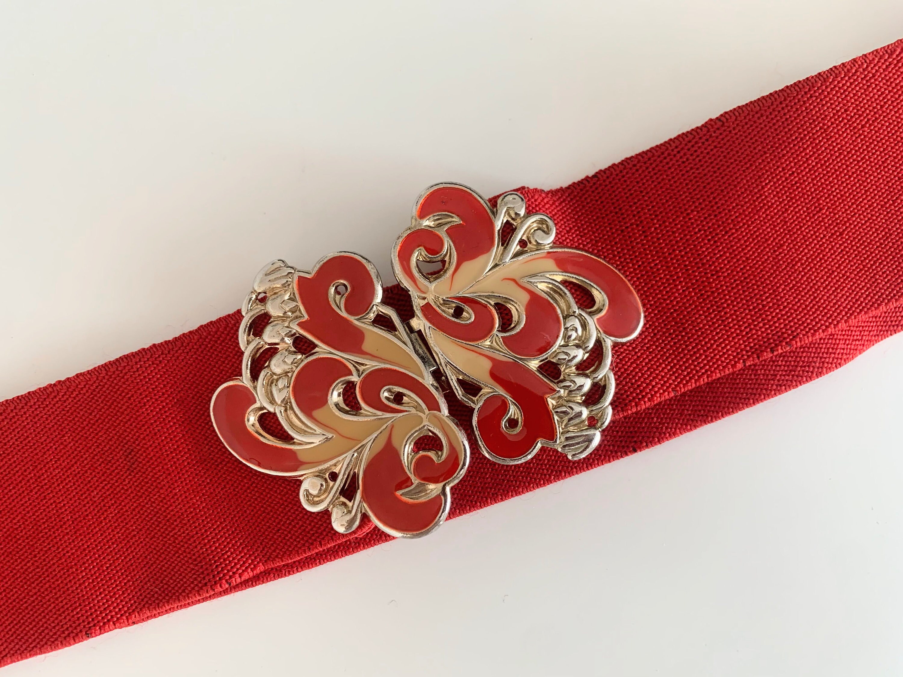 Vintage Wide Red Stretch Belt With Textured Gold Buckle Women Red Elastic Waistband Fashion Belt Rectangle Shape  main image 2
