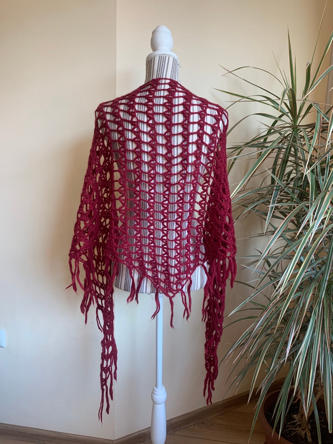 MADISON CROCHET SHAWL - BURGUNDY