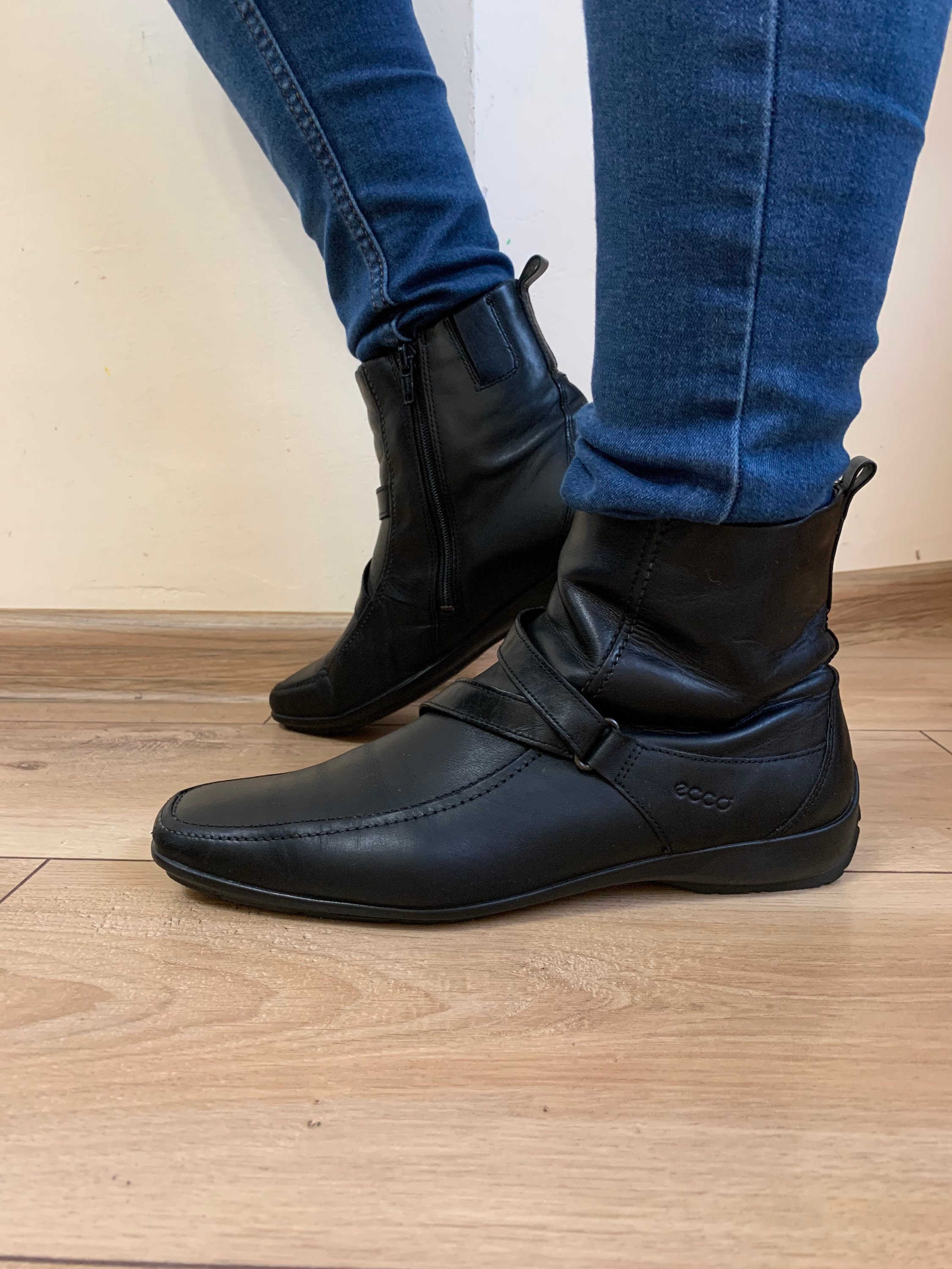 Women's Black Flat Ankle Boots Vintage Ecco - Etsy