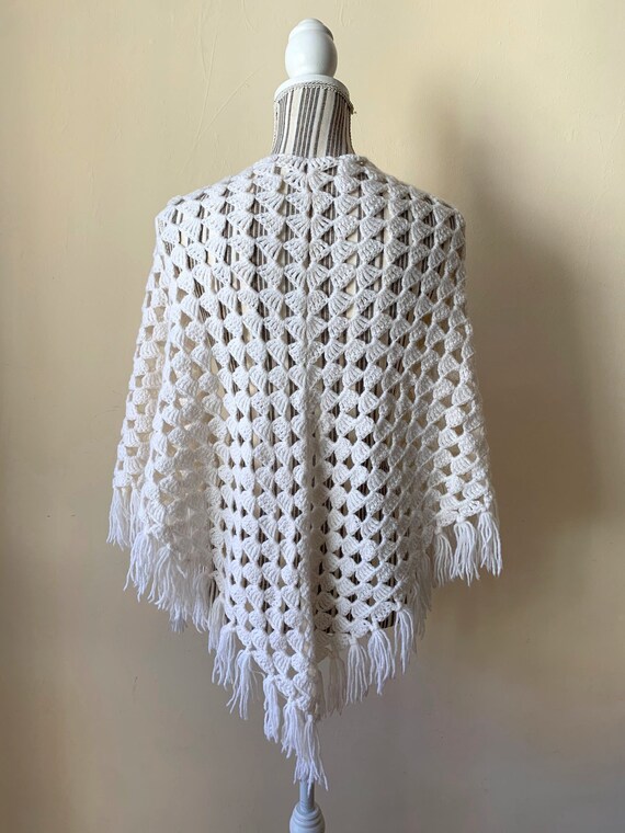 Winter Crochet Lace Shawl, Bridal Off White Triangle Shawl, Vintage Evening Shawl Wrap, Fringed Boho Shawl, Wedding Stole with Tassels