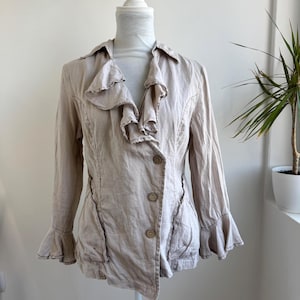 G&B Giorgio Barbara 100% Linen Blazer, Ruffle Collar Beige Linen Jacket, 90s Vintage Italian Designer Light Unlined Asymmetric Button Coat