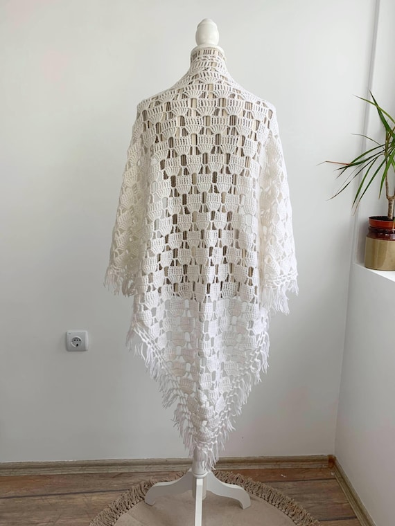Vintage Wedding Shawl, White Crochet Shawl, Knitted Lace Shawl, Fringed Triangle Shawl, Acrylic Wool Flamenco Shawl, Romantic Winter Wrap