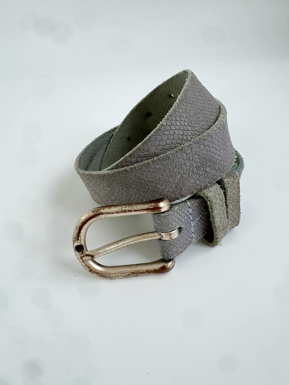 Vintage Grey Suede Leather Belt, Reptile Skinny Waist Belt, Retro Boho Style Waist Cincher, Minimalist Gray Belt Women 72 - 82 cm /28 - 32"