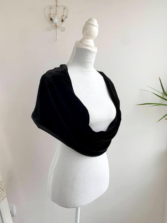 Vintage Black Velvet Cowl Scarf, 90s Gothic Shoulder Shrug, Elegant Evening Wrap, Retro Dark Academia Neck Accessory, Art Deco Cover Up