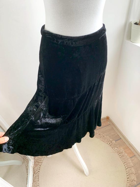 Black Viscose Silk Blend Velvet Midi Skirt for Women EU38 US8 S/M, Vintage 90s Y2K Flared Tiered Velour Skirt, High Waist Plush Grunge Skirt