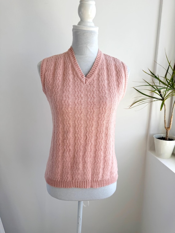 Vintage 90s Peach Pink Knit Sweater Vest, Soft Pastel Academia Sleeveless V Neck Pullover, Retro Layering Top Women's Size S/M