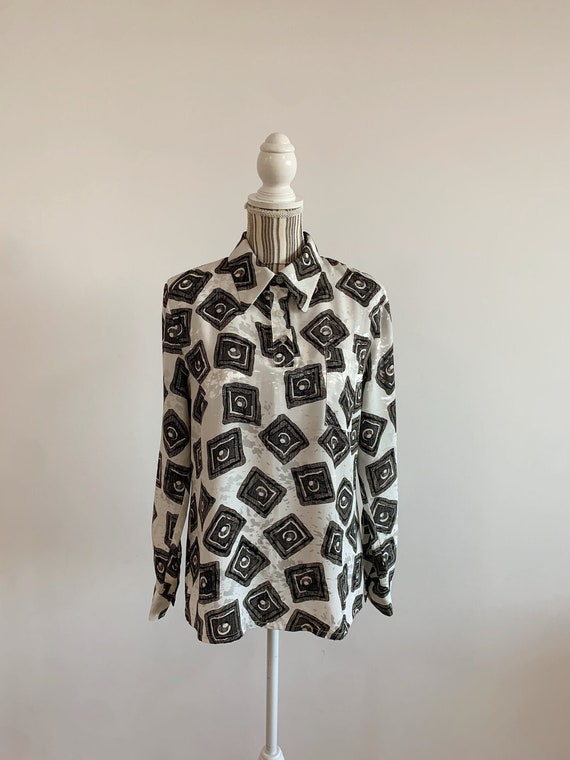 Vintage Silky Satin Half Button Up Shirt for Women Size 38 M, Pearl White Taupe Brown Abstract Geometric Print Long Sleeve Collared Blouse