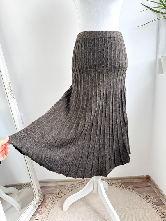 Vintage Taupe Brown Ribbed Knit Midi Skirt, High Waisted Fit and Flare Pleated Skirt, Earthy Dark Academia Aesthetic Knitted A-Line Skirt S