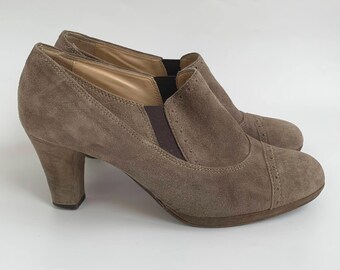Suede Leather Ankle Shoes EUR 38, UK 5, US 7.5, Taupe Beige Brown Booties, High Heel Ankle Boots, Vintage Italian Heeled Spectator Pumps