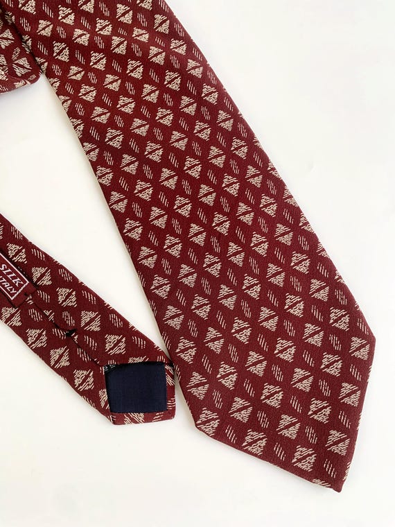 Vintage 70s Silk Tie Made in Italy, Maroon Beige Geometric Pattern Men's Classic Necktie, Formal Business Attire Neck Accessory Luxury Gift