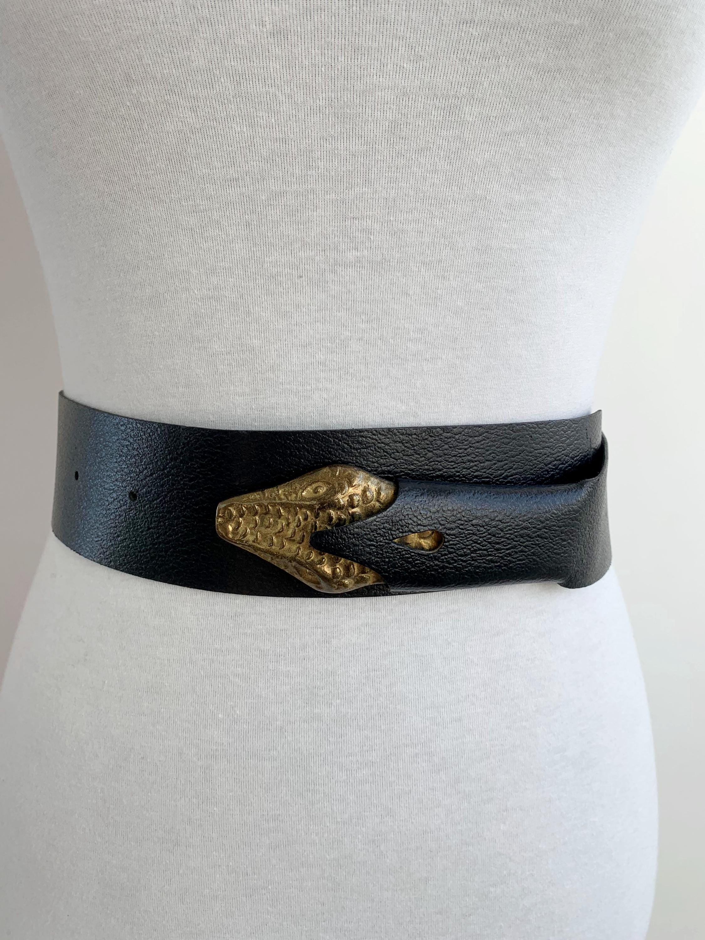 Vintage 80s Wide Black Leather Obi Belt 65 - 84 Cm / 25 - 33  display picture 3