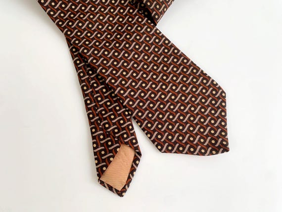 Vintage Brown Tan Beige Interlocking Pattern Necktie, Retro Geometric Print Tie, Classic Mod Men's Neck Accessory, 1970s Casual Neck Tie