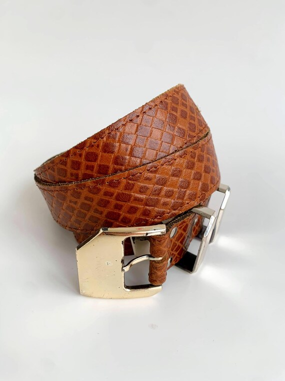 Vintage 80s Brown Leather Belt for Women 80 cm/ 31.5", Distressed Thin Waist Belt, Boho Skinny Belt, Slim Waist Belt, Tiny Waist Tooled Belt